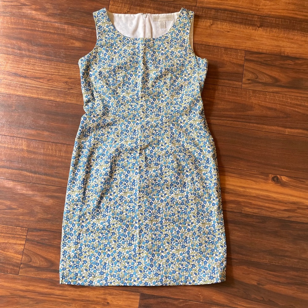 Petite Sophisticate Blue Floral Lined Sleeveless Sheath Dress